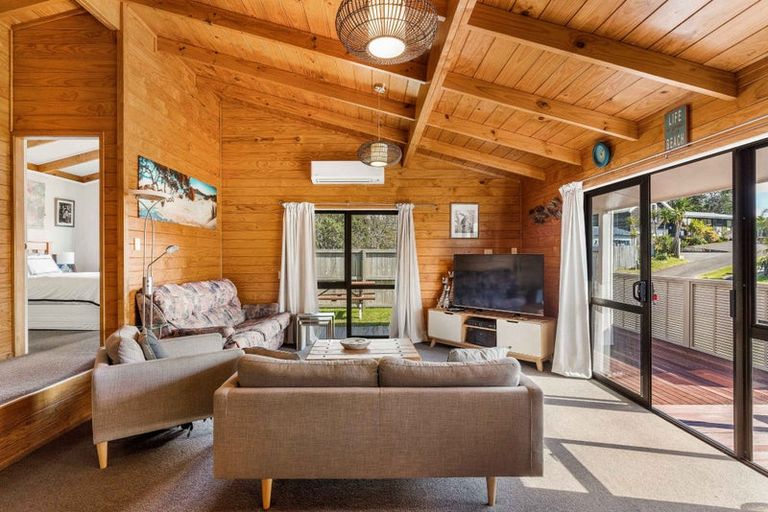 Photo of property in 15 Conqueror Rise, Pauanui, Hikuai, 3579