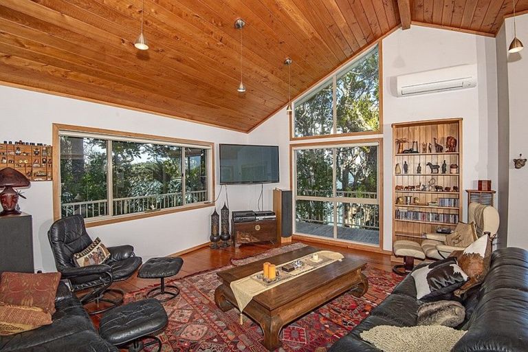 Photo of property in 467 Heatley Road, Whakapirau, Maungaturoto, 0583