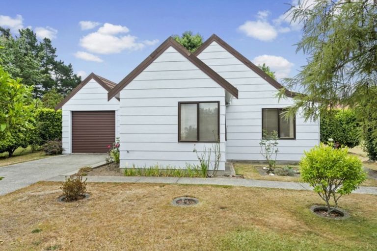 Photo of property in 26 Kingfisher Way, Te Kowhai, Hamilton, 3288