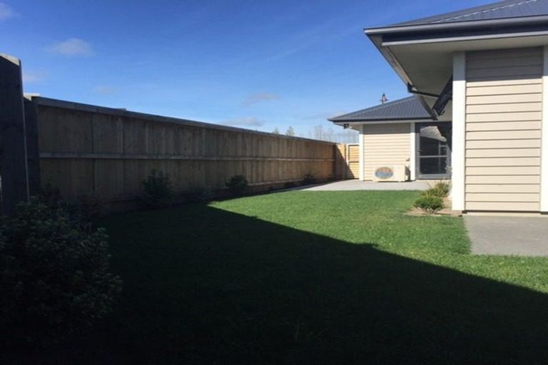 Photo of property in 6 Pimlico Place, Rangiora, 7400