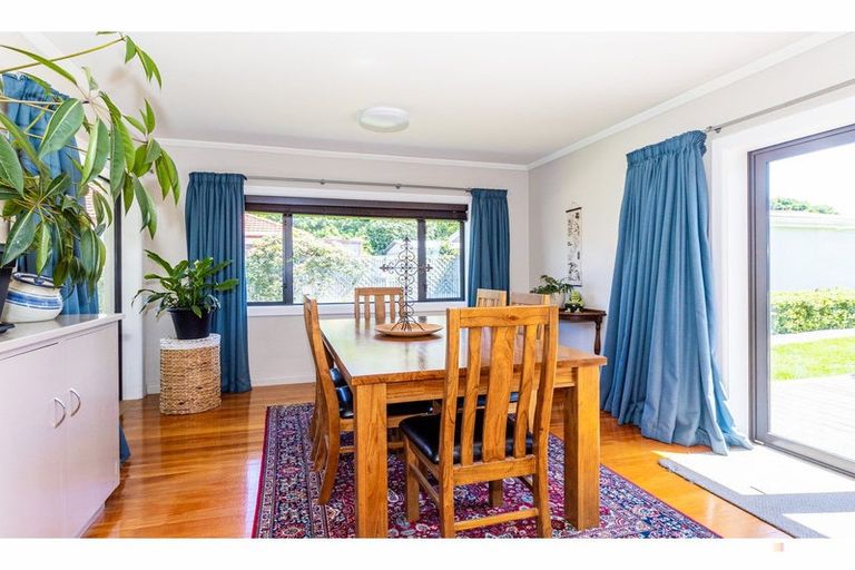 Photo of property in 3 Price Street, Waimate, 7924