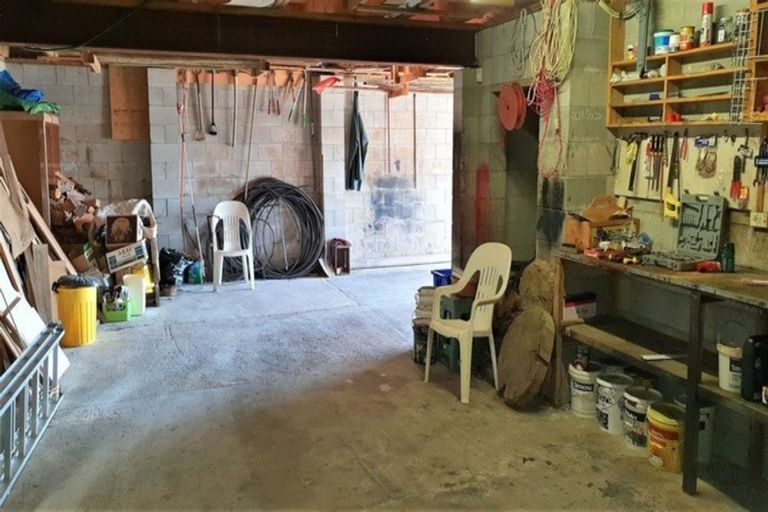 Photo of property in 26 Bay View Road, Cable Bay, 0420