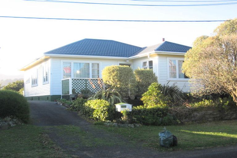 Photo of property in 10 Miro Road, Raumati South, Paraparaumu, 5032