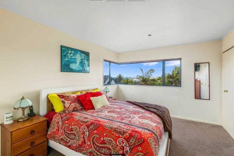 Photo of property in 9 San Fernando Way, Henderson, Auckland, 0612