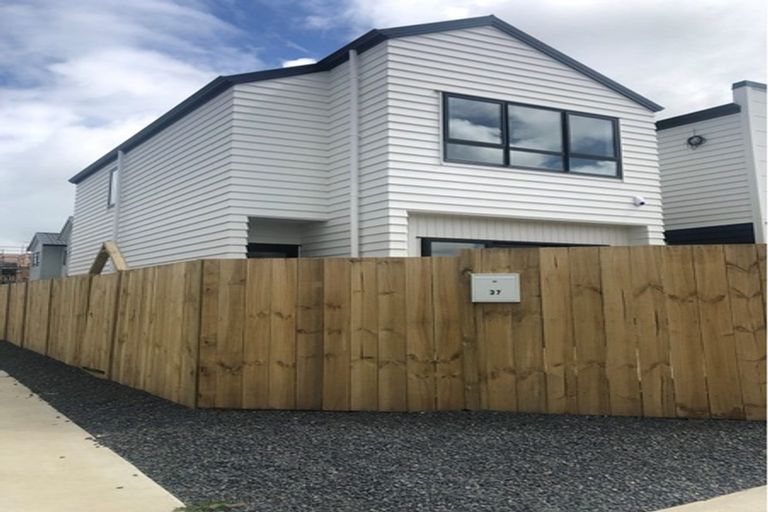 Photo of property in 37 Kaha Road, Takanini, 2110