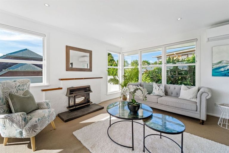 Photo of property in 1/23 Bond Crescent, Forrest Hill, Auckland, 0620