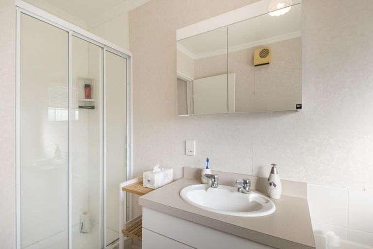 Photo of property in 23 Rangitira Avenue, Palmerston North, 4414