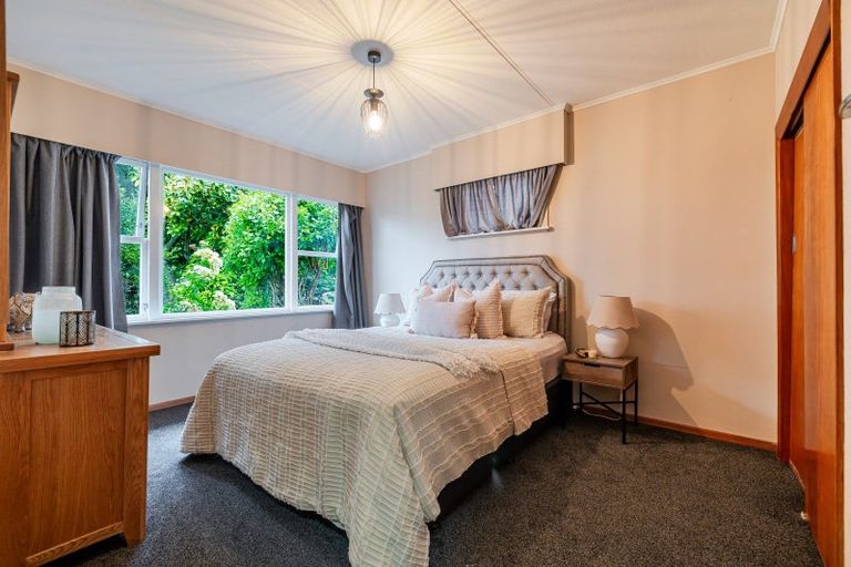 Photo of property in 86 Wikiriwhi Crescent, Awapuni, Palmerston North, 4412