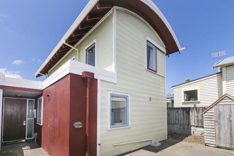 Photo of property in 219a Adelaide Road, Newtown, Wellington, 6021