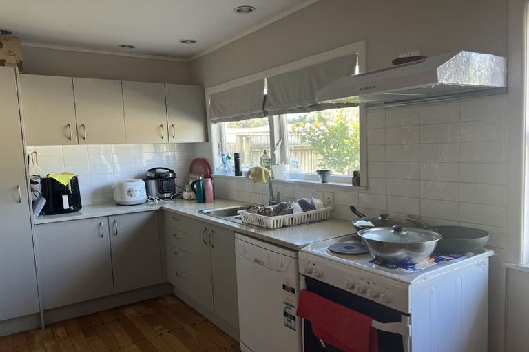 Photo of property in 9 Oteha Valley Road, Northcross, Auckland, 0632