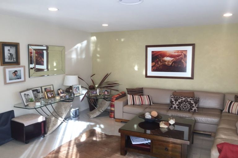 Photo of property in 46 Goldfinch Rise, Unsworth Heights, Auckland, 0632