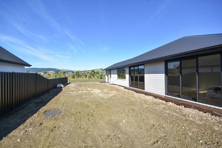 Photo of property in 44 Constitution Avenue, Milton, 9220