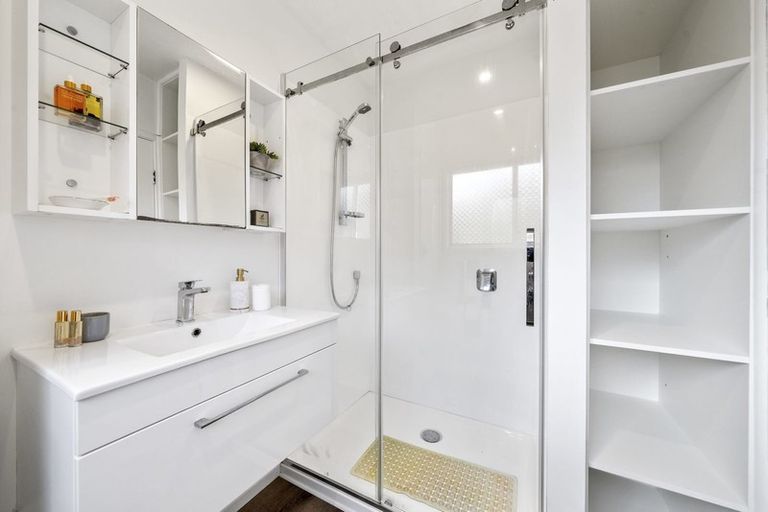 Photo of property in 4/1 Proctor Lane, Tawa, Wellington, 5028