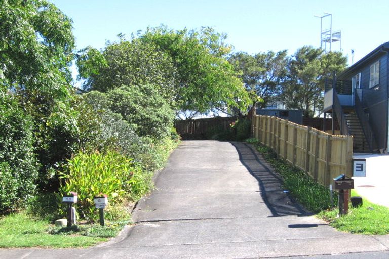 Photo of property in 15 Oreil Avenue, West Harbour, Auckland, 0618