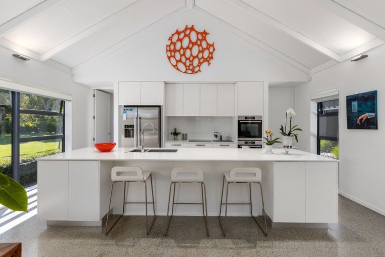 Photo of property in 102 Oxford Street, Martinborough, 5711