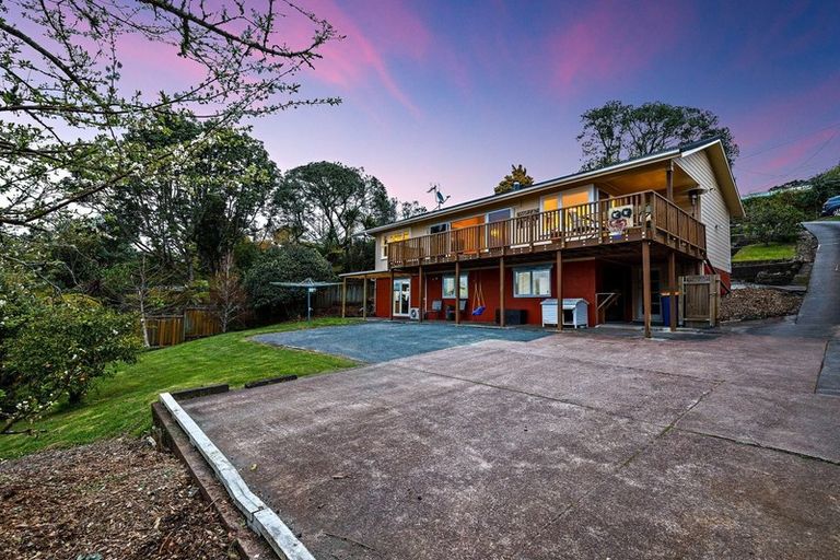 Photo of property in 325 Don Buck Road, Massey, Auckland, 0614