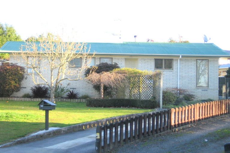 Photo of property in 10 Norfolk Place, Pukete, Hamilton, 3200