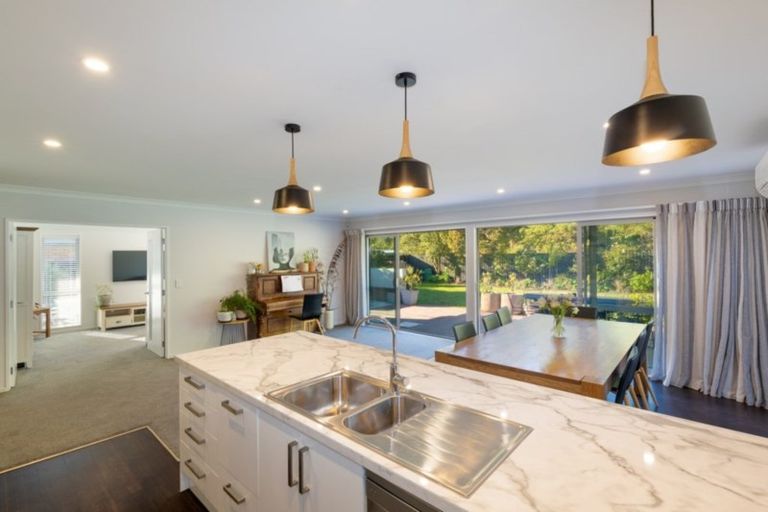 Photo of property in 16 Flaxgrove Place, Parklands, Christchurch, 8083