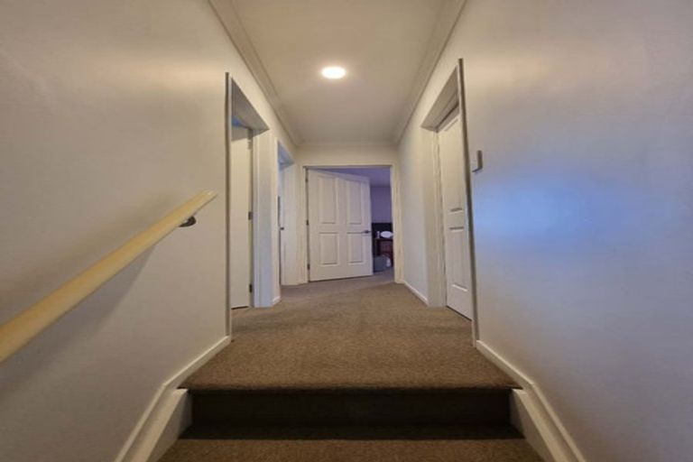 Photo of property in 11/2 Swan Hill Drive, Glen Eden, Auckland, 0602