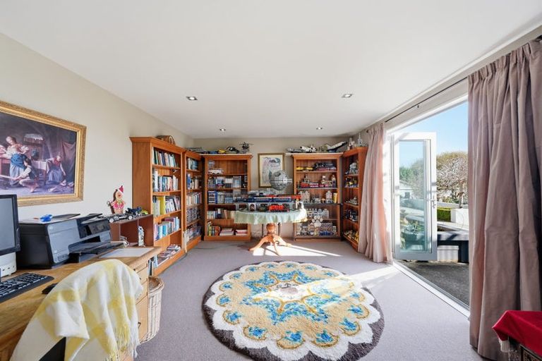 Photo of property in 1 Millway Place, Huntsbury, Christchurch, 8022