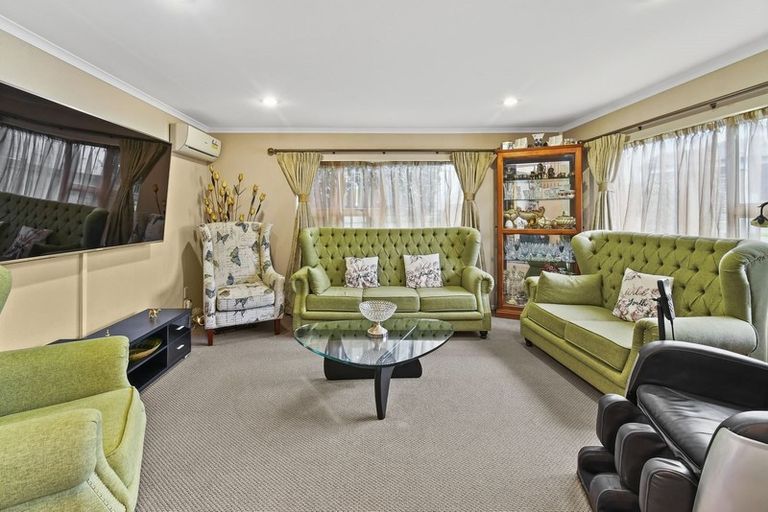 Photo of property in 29 Seresin Crescent, Flat Bush, Auckland, 2016