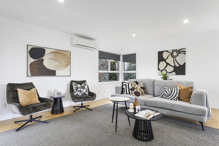 Photo of property in 160 Ennis Avenue, Pakuranga Heights, Auckland, 2010