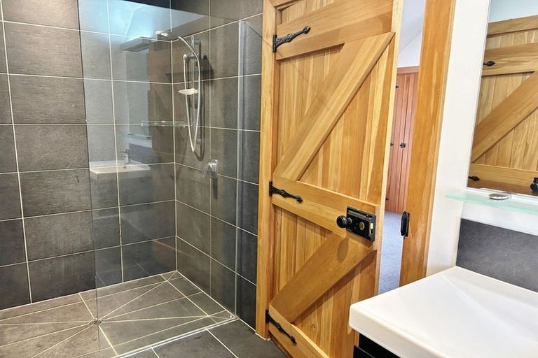 Photo of property in 140 Main Road, Allandale, Lyttelton, 8971