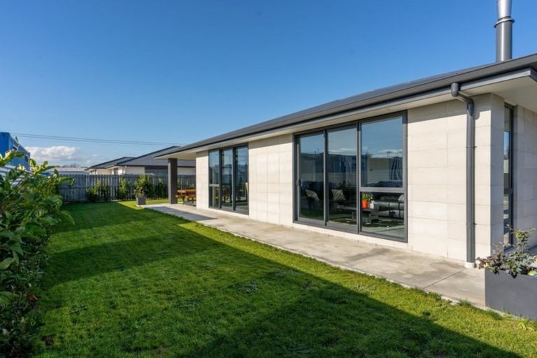 Photo of property in 55b Dublin Street, Martinborough, 5711