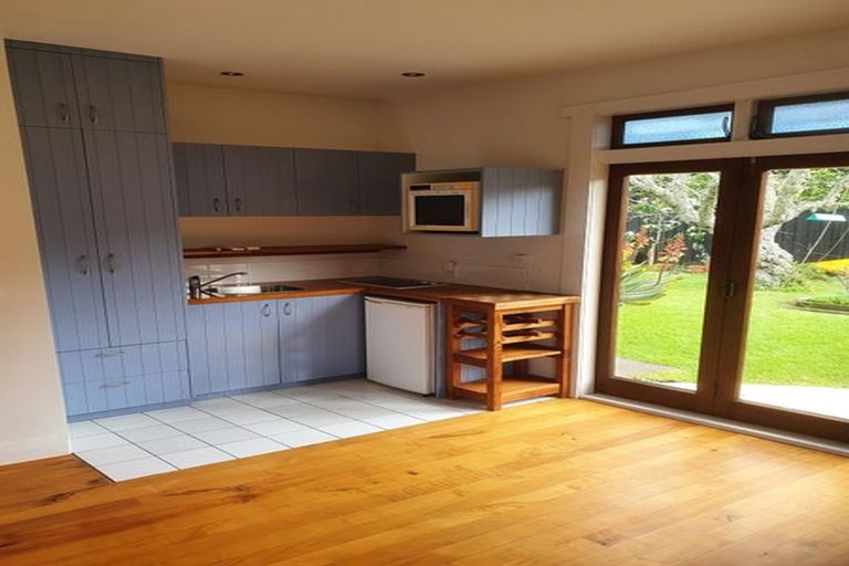 Photo of property in 10 Duders Avenue, Devonport, Auckland, 0624