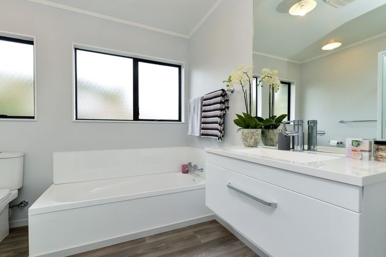 Photo of property in 1/15 Bartholomew Drive, Nawton, Hamilton, 3200