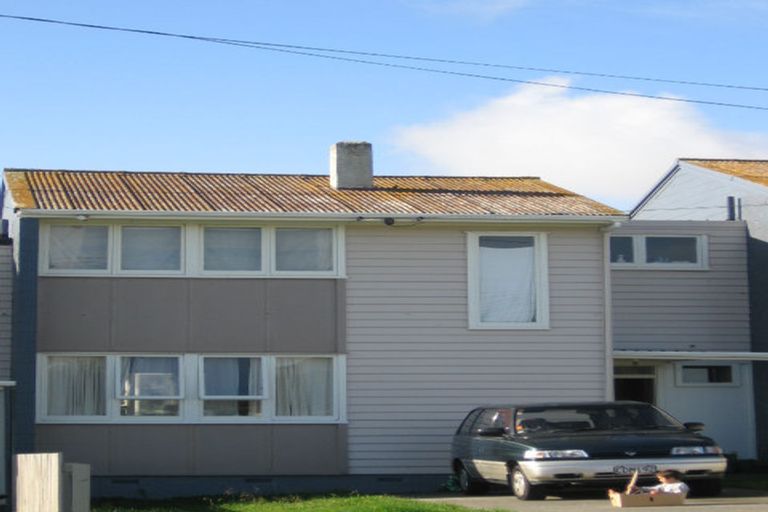 Photo of property in 28 Astrolabe Street, Cannons Creek, Porirua, 5024
