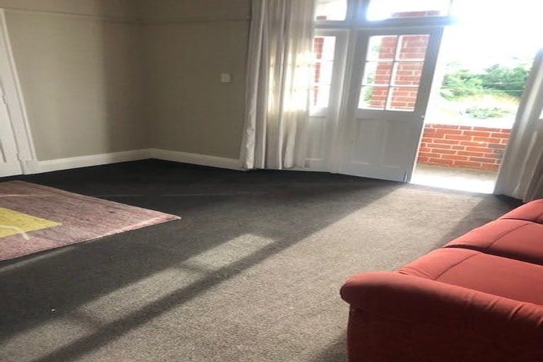 Photo of property in Fire Station Apartments, 54 Northland Road, Northland, Wellington, 6012