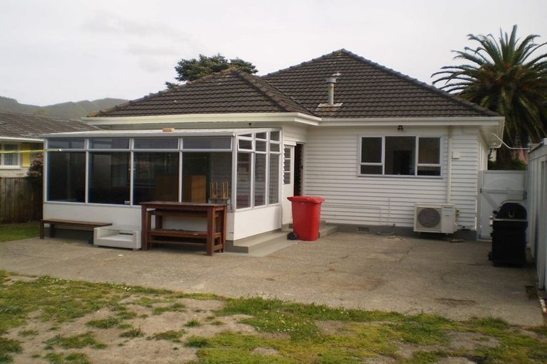 Photo of property in 43 Gordon Street, Avalon, Lower Hutt, 5011