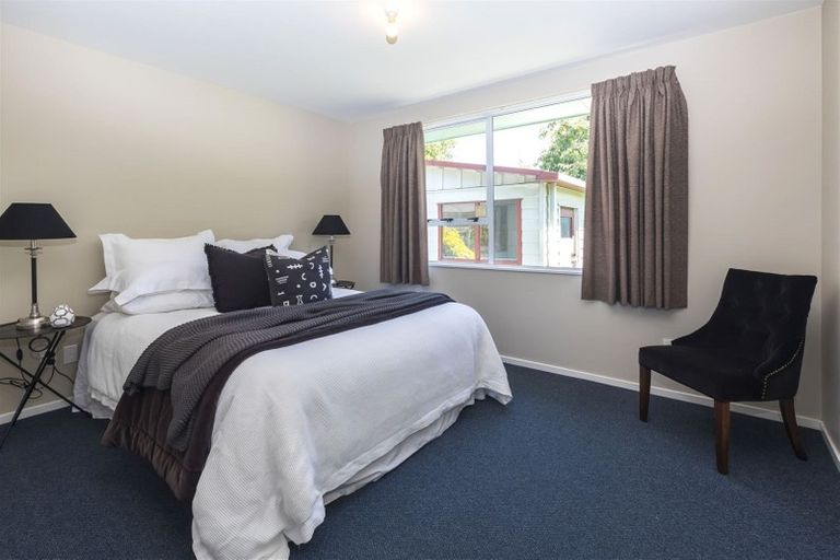 Photo of property in 2/87 Olliviers Road, Phillipstown, Christchurch, 8011