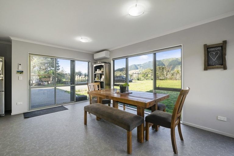 Photo of property in 151 Peka Peka Road, Peka Peka, Waikanae, 5391