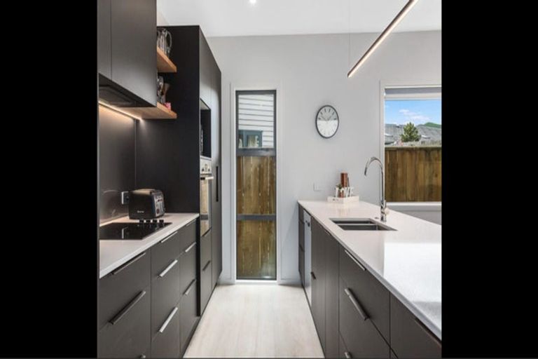 Photo of property in 3a Breakwater Way, Whitby, Porirua, 5024