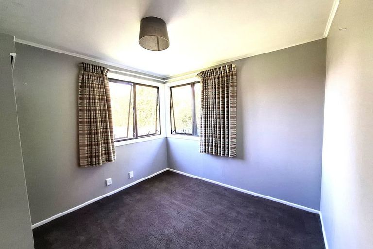 Photo of property in 22a Kirrie Avenue, Te Atatu South, Auckland, 0610