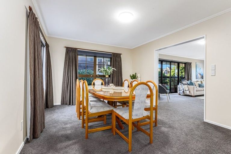 Photo of property in 31 Burbank Crescent, Churton Park, Wellington, 6037