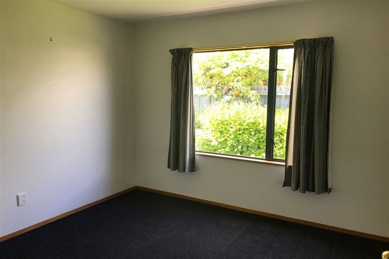 Photo of property in 16 Buckleys Road, Rangiora, 7400