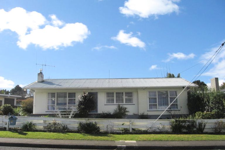 Photo of property in 21 Carr Street, Te Kamo, Whangarei, 0112
