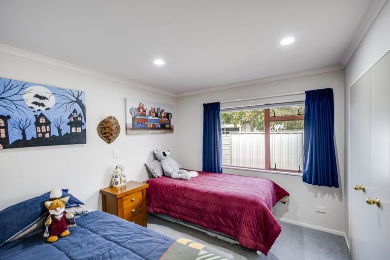 Photo of property in 8 Gresham Place, Taradale, Napier, 4112