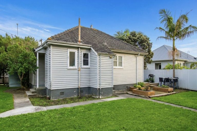 Photo of property in 210 Wainui Road, Kaiti, Gisborne, 4010