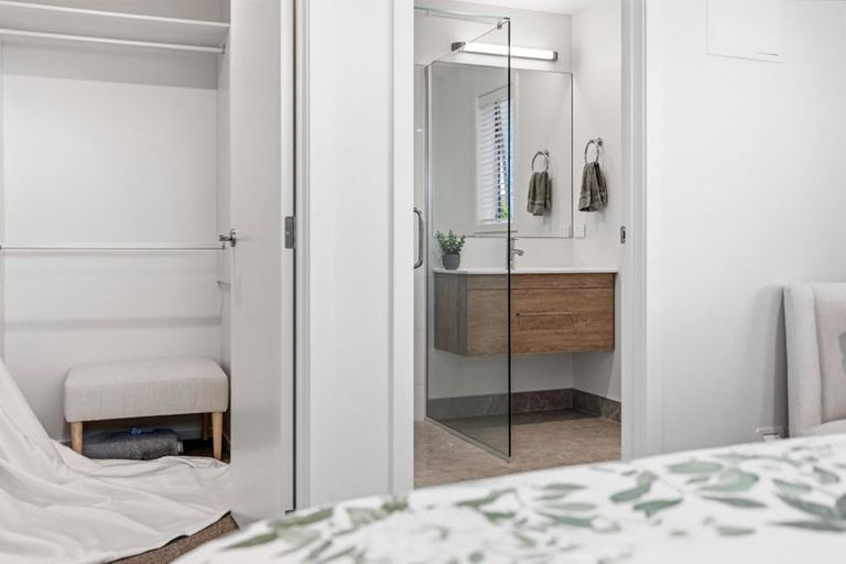 Photo of property in 103 Station Road, Kumeu, 0891