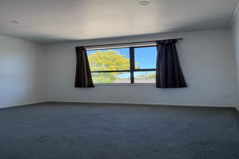 Photo of property in 18 Heathberry Close, Papatoetoe, Auckland, 2025