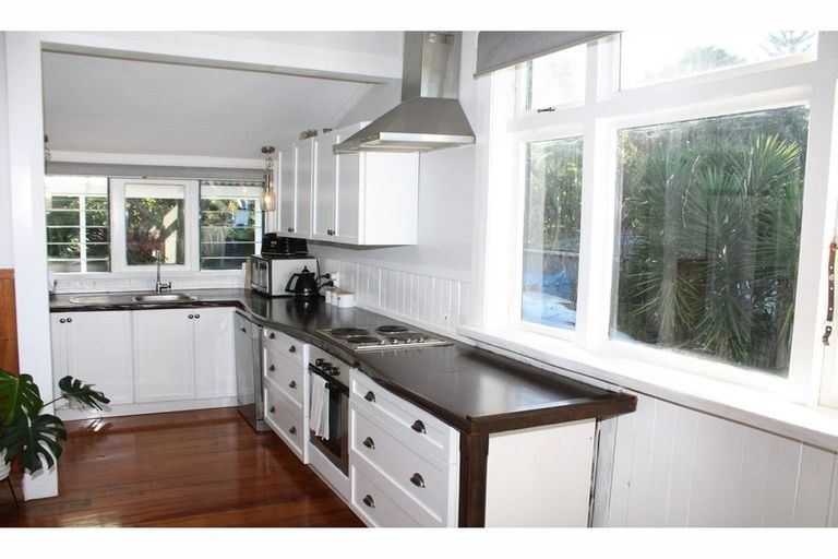 Photo of property in 4 Union Street, Hikurangi, 0114