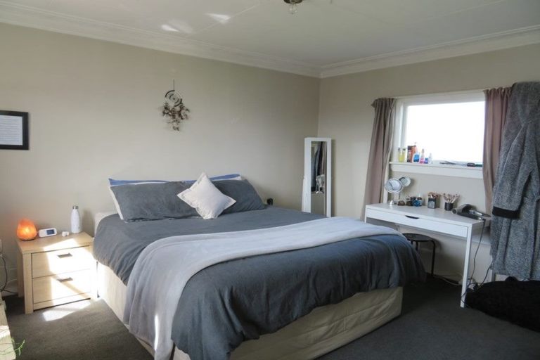 Photo of property in 75 Rhodes Street, Waimate, 7924