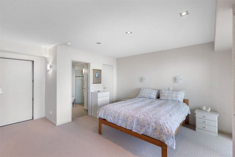 Photo of property in 68 Richmond Hill Road, Richmond Hill, Christchurch, 8081