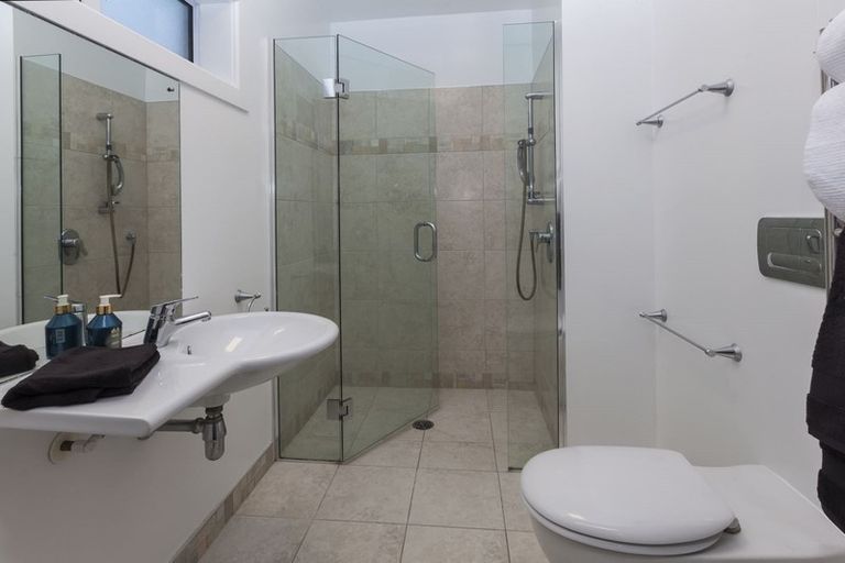 Photo of property in 88a Memorial Avenue, Ilam, Christchurch, 8053