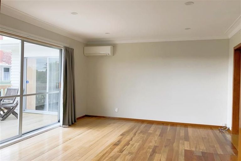 Photo of property in 44 Fairdene Avenue, Henderson, Auckland, 0610