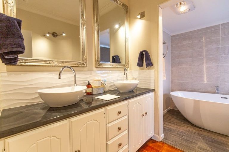 Photo of property in 191 Hakanoa Street, Huntly, 3700